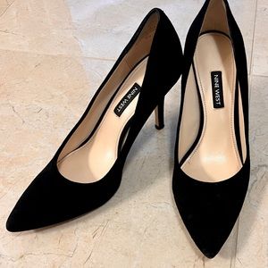 Nine West black suede 3 inch pumps. 8.5 medium